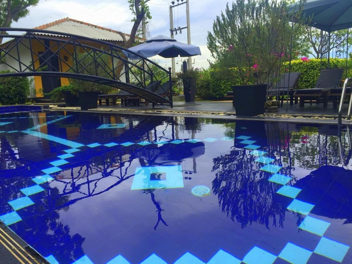 Flower Garden Lake Resort Тиссамахарама Экстерьер фото